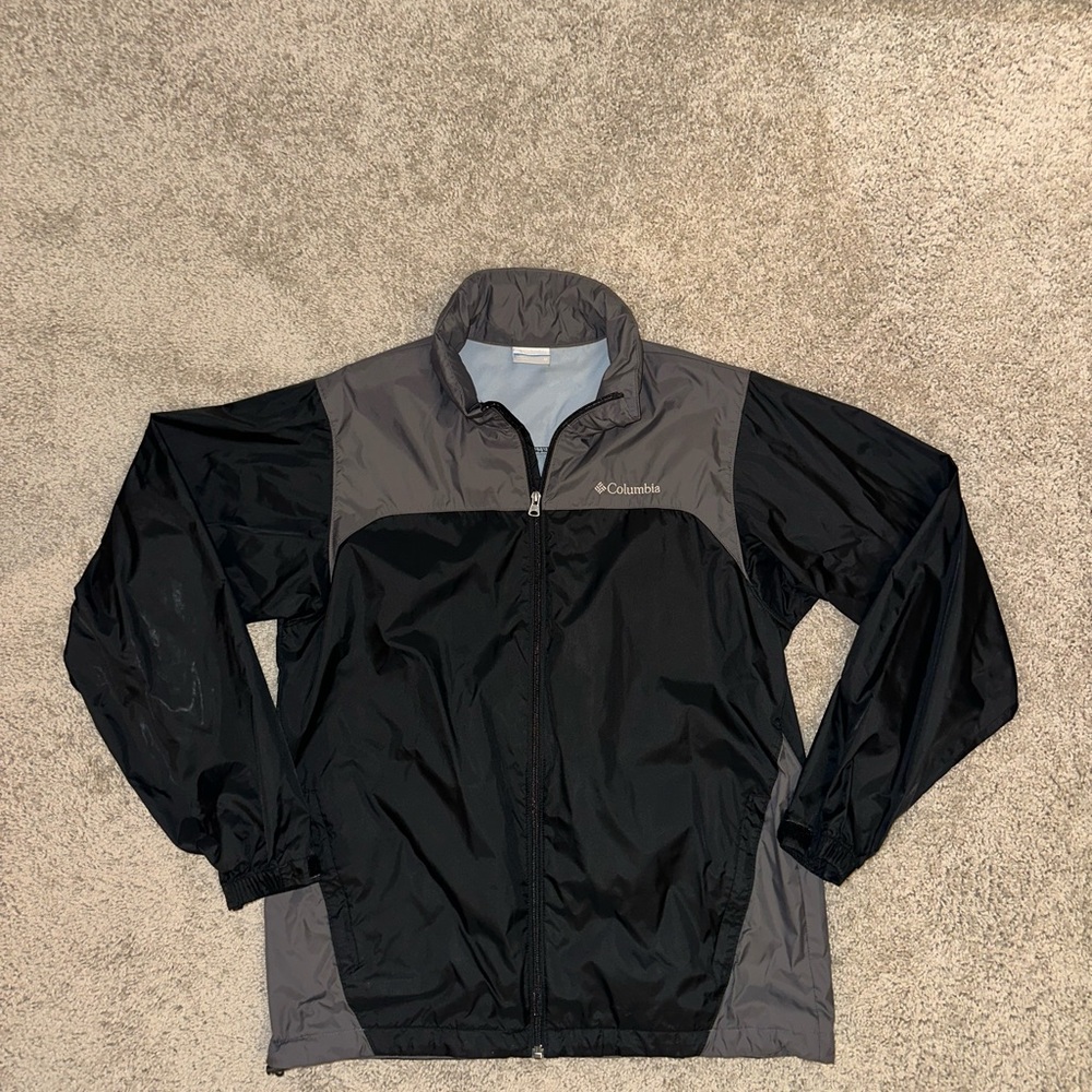 Columbia Men's Black and Gray Windbreaker